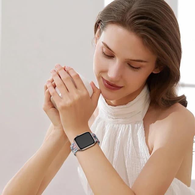 Detalle 2 de Braided Nylon Magnetic Snap Strap for Apple Watch (compatible 38–49mm)