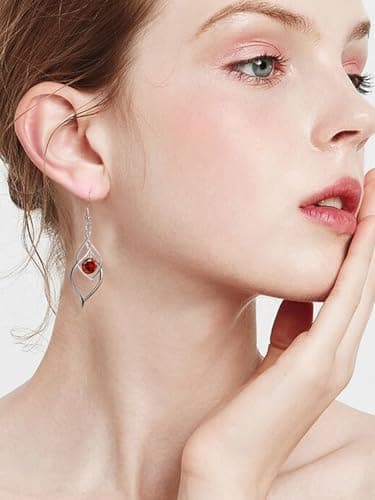 Detalle 2 de Qings Pendientes Granate de enero 925