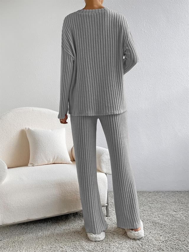 Detalle de SotRong ribbed lounge wear co-ord set for women (2-piece tracksuit / pyjama set)