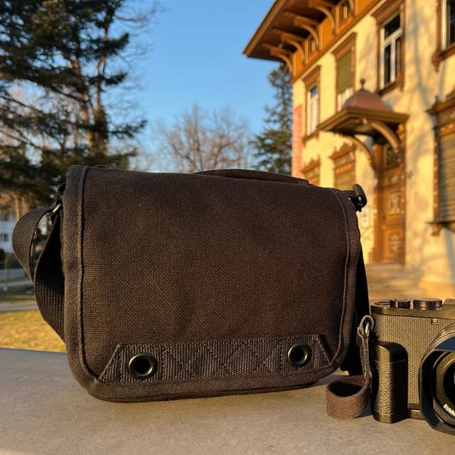 Detalle 1 de ThinkTank Retrospective 4 V2.0, bolso de hombro para cámara de viajes y calle