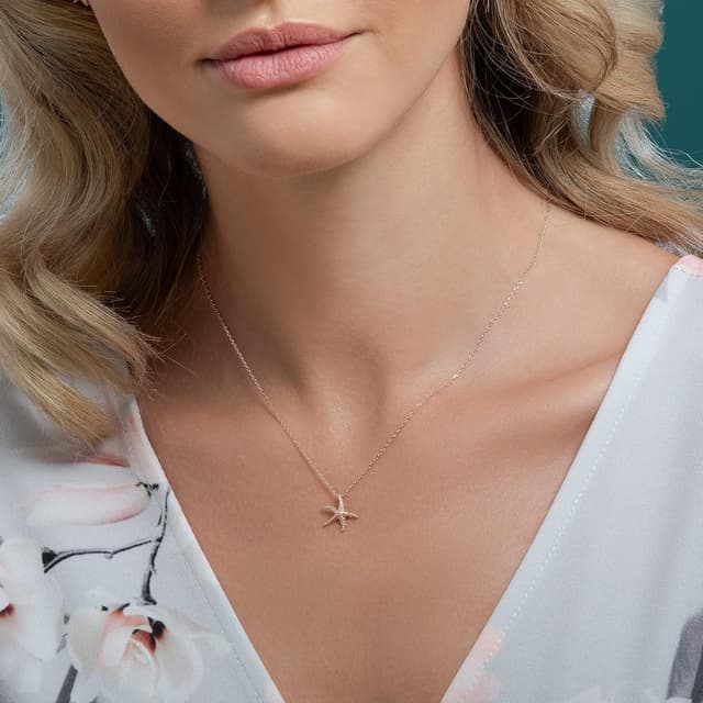 Detalle 2 de Namana collana con ciondolo a stella marina placcato oro o argento