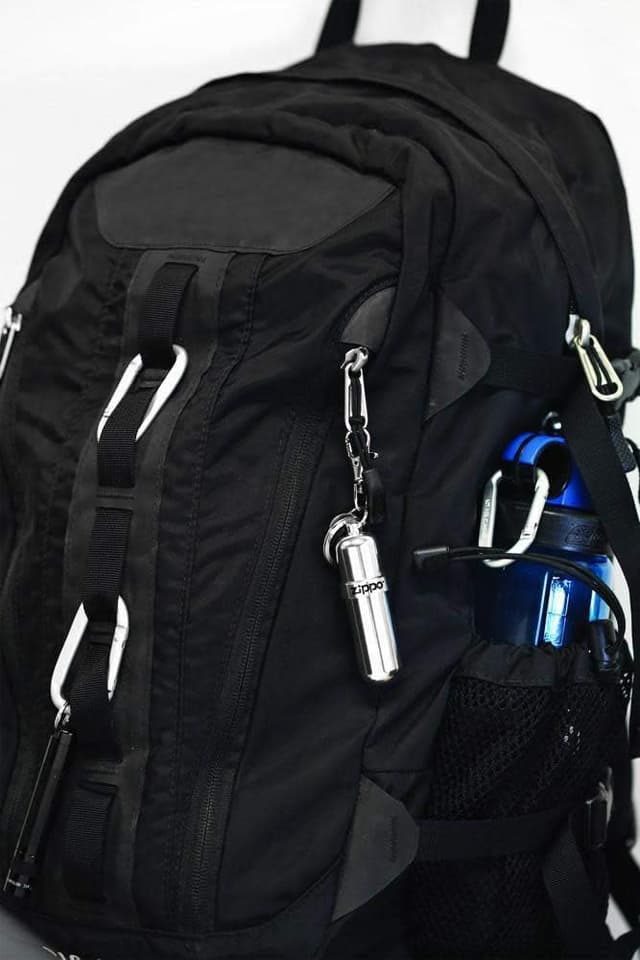 Detalle de Zippo 121503 Power Kit portachiavi in alluminio silver, con custodia in metallo