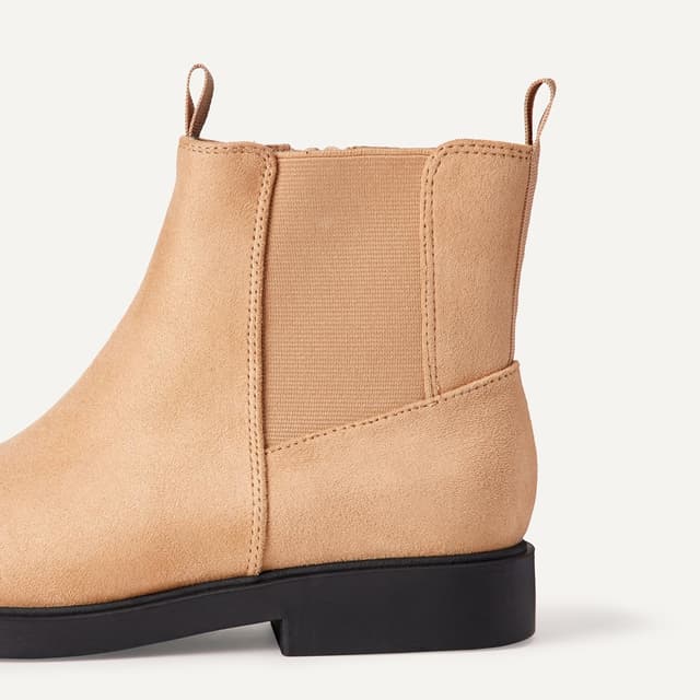 Detalle de Amazon Essentials Mädchen Chelsea-Stiefeletten – bequem mit gepolsterter Einlegesohle und seitlichem Reißverschluss