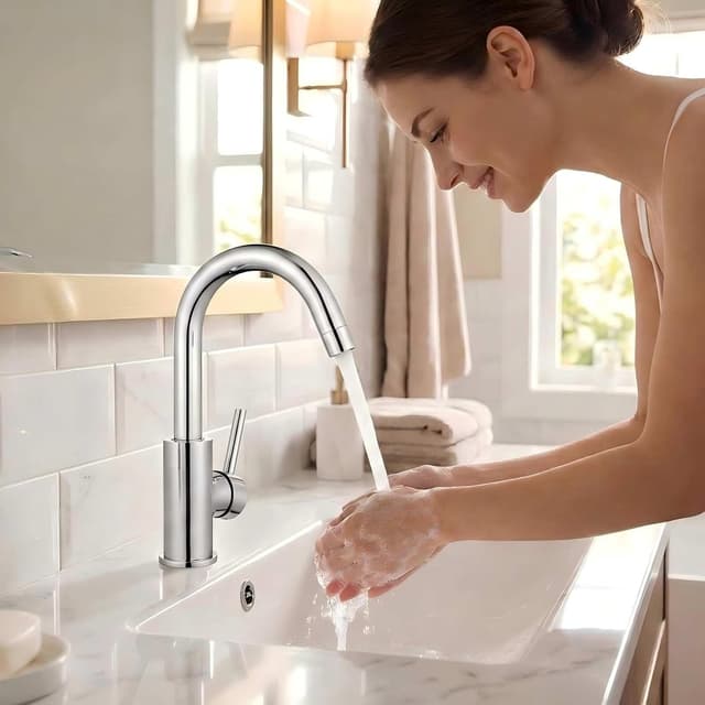 Detalle de GRIFEMA G1002 rubinetto bagno lavabo girevole 360° con attacco acqua calda e fredda