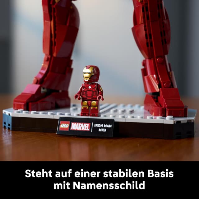Detalle de LEGO Marvel Iron Man Mark 3 Sammleredition (76344) – Bauset für Erwachsene mit Minifigur, Ständer und Namensschild