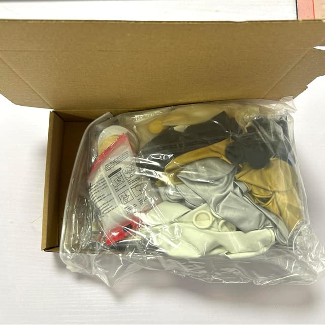 Thumbnail 2 de YinQin Black Gold 63 PCS Birthday Balloons