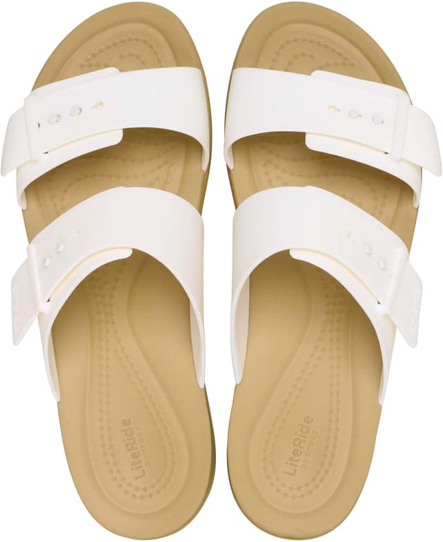 Detalle de Crocs Brooklyn Buckle Low Sandali Unisex: comfort leggero e praticità quotidiana