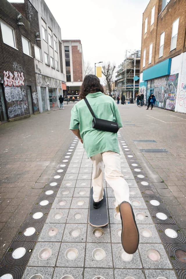 Thumbnail 14 de Sony ULT Field 3 Schwarz Doppelpack – 24 h Akku