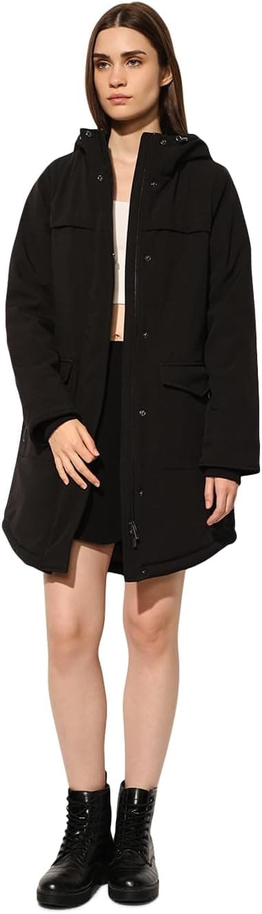 Detalle de ONLY Puffer Jacket ONLMAASTRICHT: la parka imbottita da donna pensata per giornate difficili