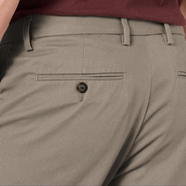 Detalle de Amazon Essentials Herren Knitterfreie Flatfront-Chinohose mit schmaler Passform