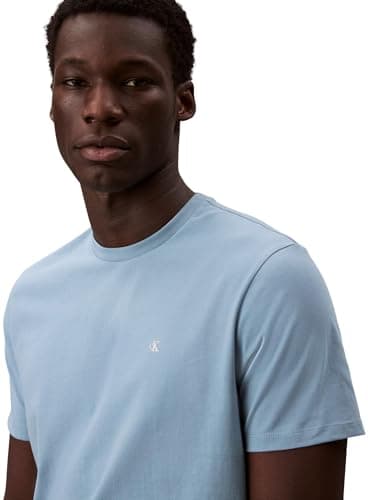 Detalle de Calvin Klein Classic Monogram tee: camiseta de manga corta para hombre con cuello redondo en azul Smoke Blue (XL)