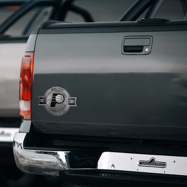 Detalle 2 de Rico Industries Indiana Pacers Pewter Design Badge Basketball Magnet (Car, Fridge & More)