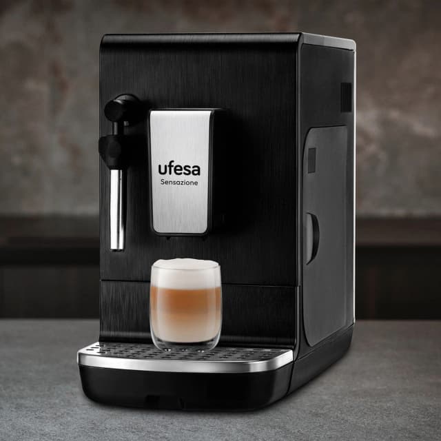 Detalle 2 de Ufesa Sensazione Back cafetera superautomática 1,4 litros