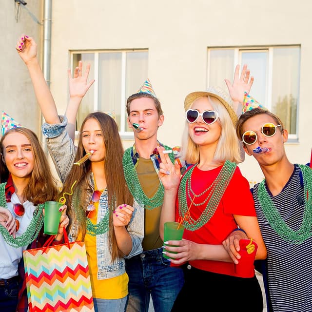 Detalle de St Patrick's Day Green Bead Set 33in