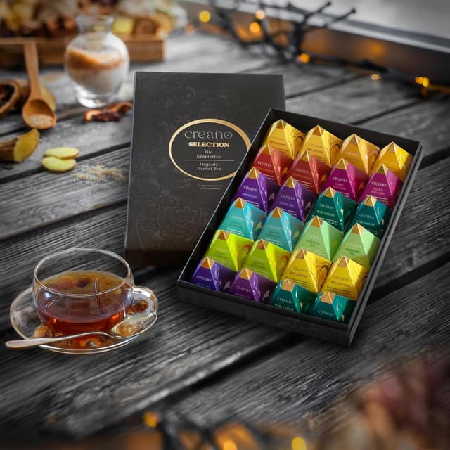 Detalle de Creano Set Regalo di Tisane Biologiche Premium “Organic Herbal Tea” (24x piramidi in 9 varietà) – confezione elegante da 60 g