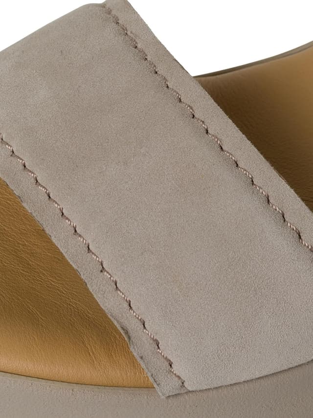 Detalle de Tamaris Damen Sandalette 1-1-28712-20 mit Keilabsatz und TOUCH-IT Fußbett