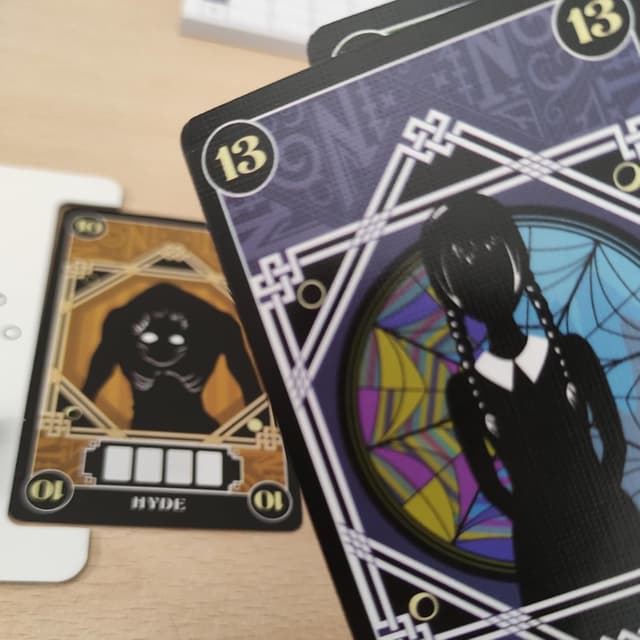 Thumbnail 5 de Cranio Creations Mercredi Jeu de cartes 2 à 6