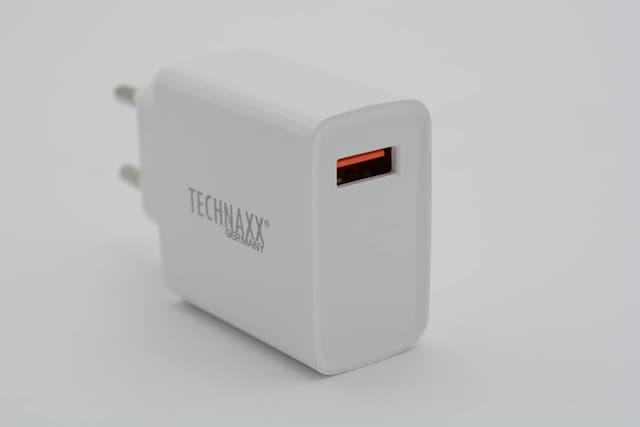 Detalle 2 de Technaxx TX-197 Cargador USB 18W QC 3.0