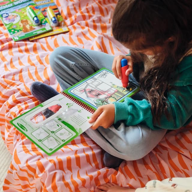 Detalle de Melissa & Doug Water Wow Malbuch Tiere