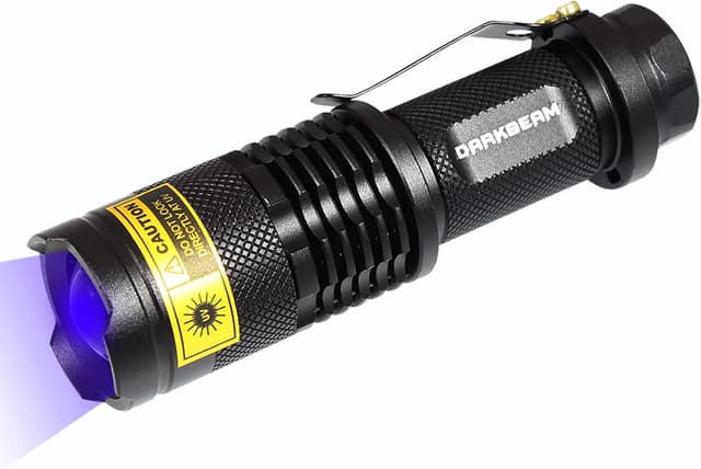 Detalle de DARKBEAM UV 365nm blacklight torch for spots