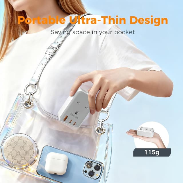 Detalle 2 de TESSAN UK to Universal Travel Adapter 20W (Type C/G/A/I) with 2 USB‑C + 1 USB‑A