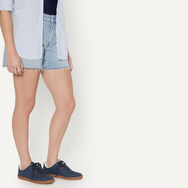 Detalle 2 de Amazon Essentials Damen niedriger Retro-Sneaker mit Schnürung