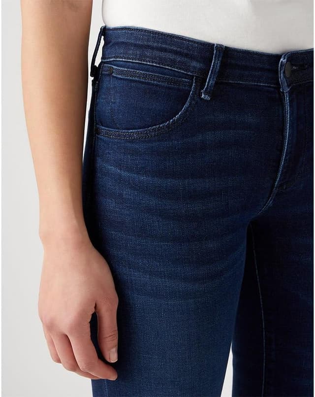 Detalle de Wrangler Women’s Misses Retro Sadie Low Rise Stretch Boot Cut Jean (W28BCY462)