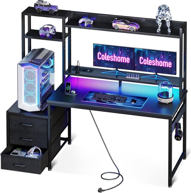 Detalle de Coleshome Scrivania Gaming con libreria e cassetti, 120×48 cm, LED e presa di corrente in fibra di carbonio nero