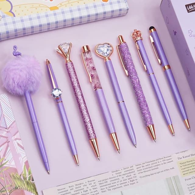 Detalle de WEMATE 8-piece ballpoint pen set (purple) with bling detailing in black & blue ink