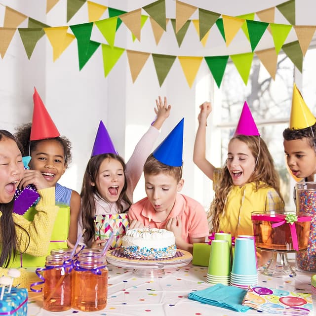 Detalle de G2PLUS green burlap bunting 20M set