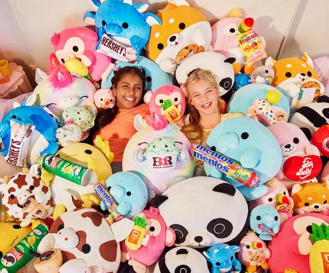 Detalle 2 de Snackles Serie 2 Snackle 35 cm (Flossie) von ZURU – kuscheliges Plüschspielzeug mit Snack-Marken-Accessoire