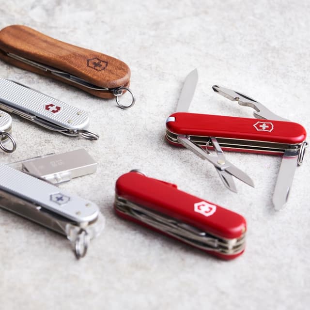 Detalle 2 de Victorinox Super Tinker Navaja multiusos 230 mm