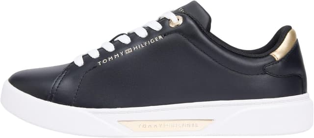 Detalle de Tommy Hilfiger Essential Chic Court Sneaker FW0FW09019: la sneaker da donna dal look “chic”
