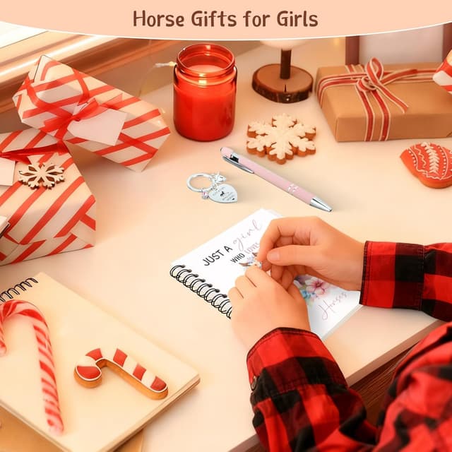 Detalle 2 de Horse stationery set for girls, A6 notebook