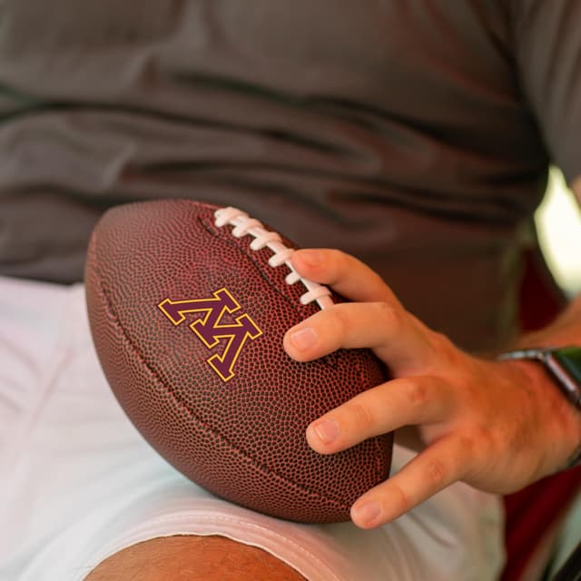 Detalle de Logo Brands NCAA Mini Size Composite Football (Officially Licensed)