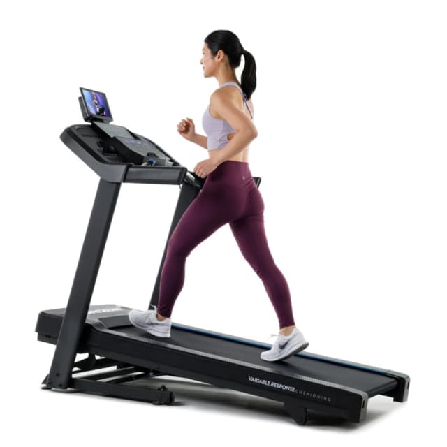 Detalle 2 de Horizon 5.0AT cinta de correr 124 Kg