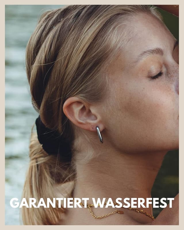 Detalle de GD GOOD.designs Creolen eckig aus Edelstahl für Damen – wasserfest, in 18K Gold oder Silber, im Geschenkset