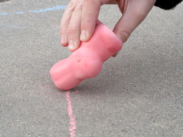Thumbnail 5 de Kid Made Modern Sidewalk Chalk Set 5-Piece