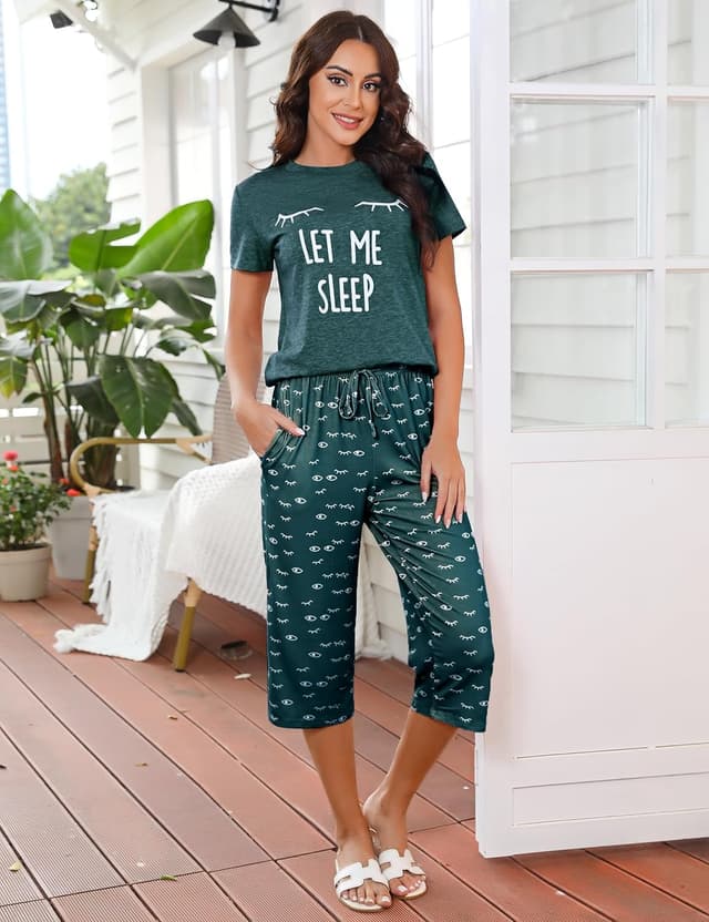 Detalle de Ensemble de pyjama femme Uniexcosm en coton à manches courtes et col rond, imprimé