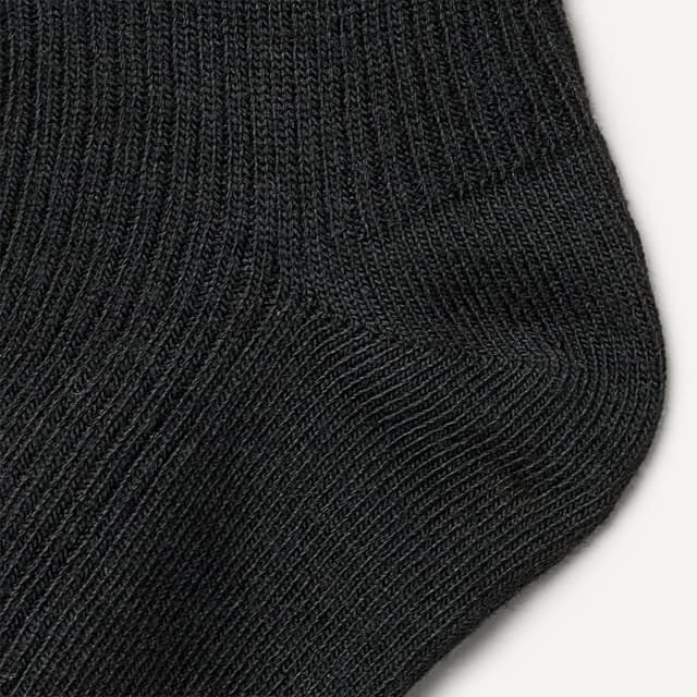 Detalle de Amazon Essentials Boy’s Ribbed Crew Socks (Everyday Casual/School Uniform) – 3 Pairs