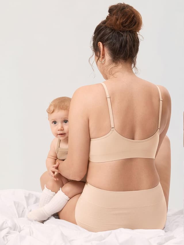 Detalle 2 de MOMANDA seamless nursing bra bralette (wireless, non-padded) for breastfeeding and sleep