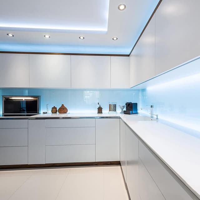 Detalle 2 de VEANANO V-Shape LED profile diffuser channel kit (6-pack) with milky cover, end caps and mounting clips