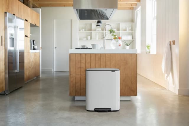 Detalle 2 de Brabantia Bo Treteimer 60 Liter 🗑