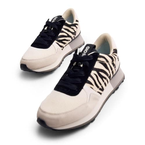 Detalle de CHESANING Zapatillas piel estampado animal