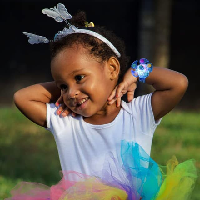 Detalle de Piucrty Leuchtarmband Kinder Spinner LED, 14er-Set für Geburtstage & Neon-Partys