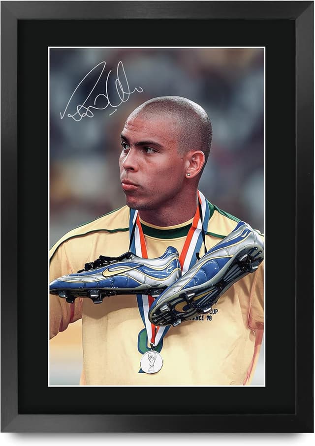 Thumbnail 5 de HWC Trading Ronaldo A4 Signed Print