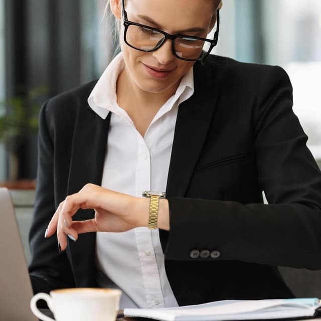 Thumbnail 6 de MoKo thin stainless steel Apple Watch band (Gold) for Ultra, Series 11–1, SE and 44mm models