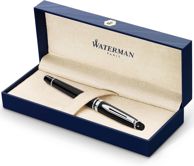 Detalle de Waterman Expert Fountain Pen in Gloss Black with Chrome Trim (Medium Nib) – Gift Box