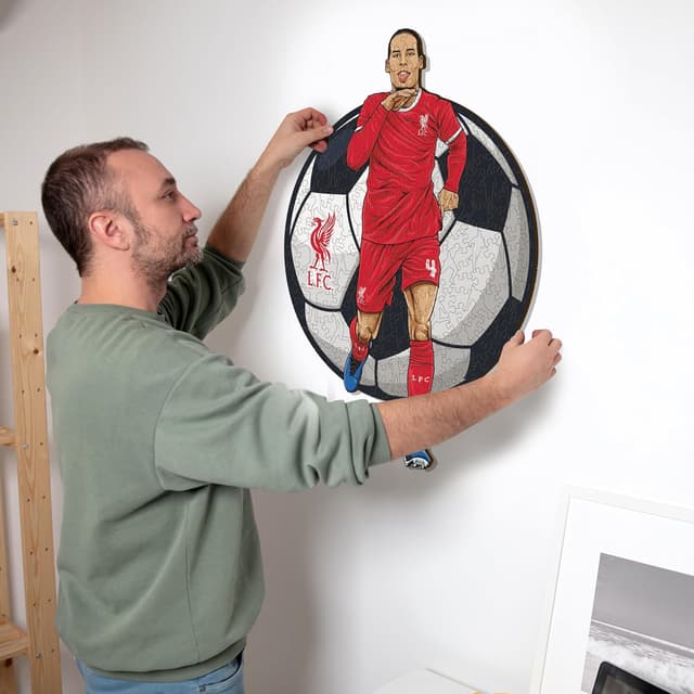 Detalle de Iconic Puzzles Liverpool – Virgil Van Dijk, puzzle en bois sous licence officielle (taille M, 270 pièces)