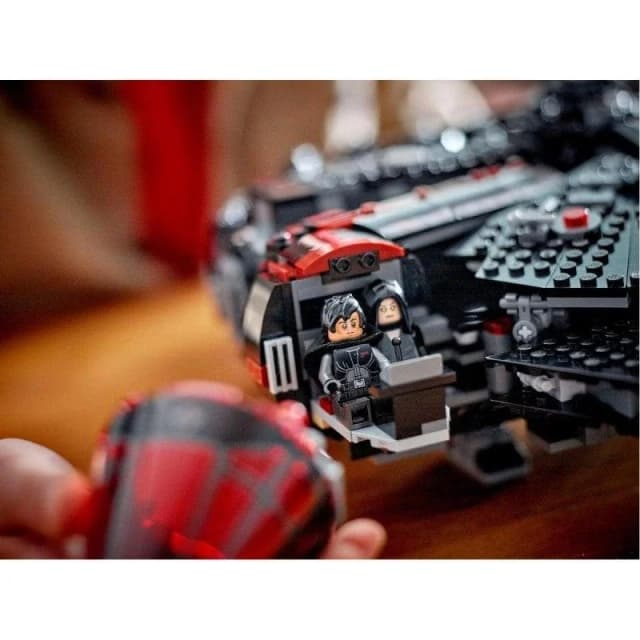 Detalle de Lego Star Wars Halcón Oscuro para 10+ años 🧩